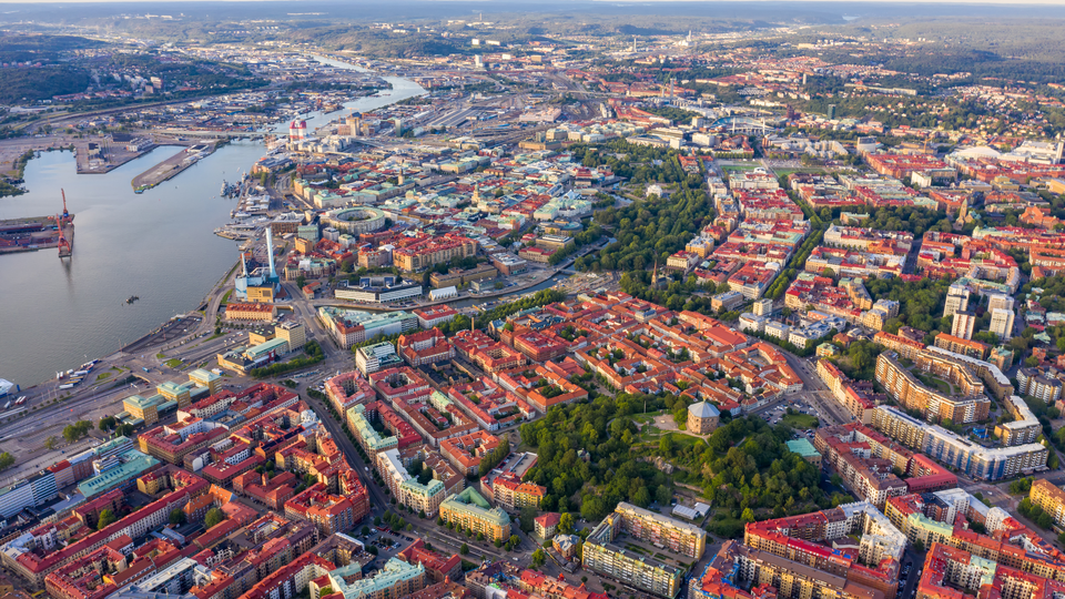 Panorama flygfoto över göteborg centrum på kvällen
